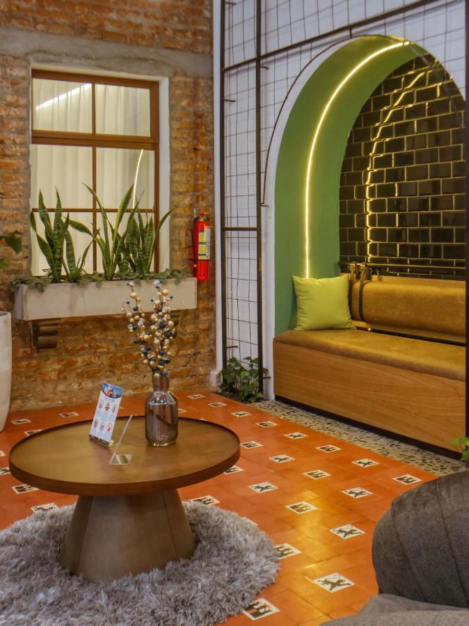 Wanderlot - Hotel Plaza Central Riobamba Eksteriør bilde